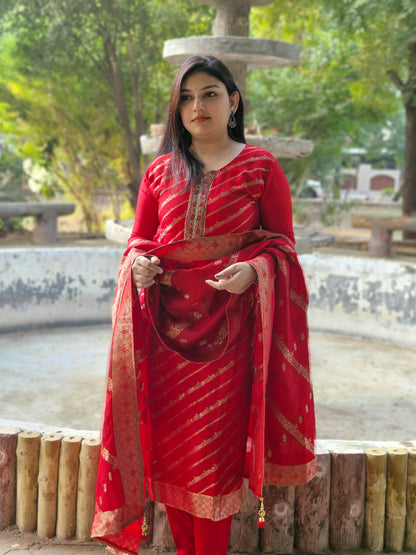 Regal Red Banarasi Elegance" Embroidered Three-Piece Suit Set