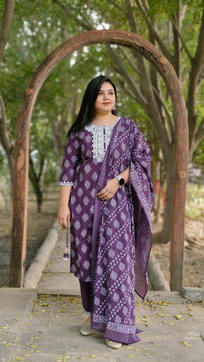 Elegant Purple Three-Piece Suit with Embroidery and Bandhani Print
