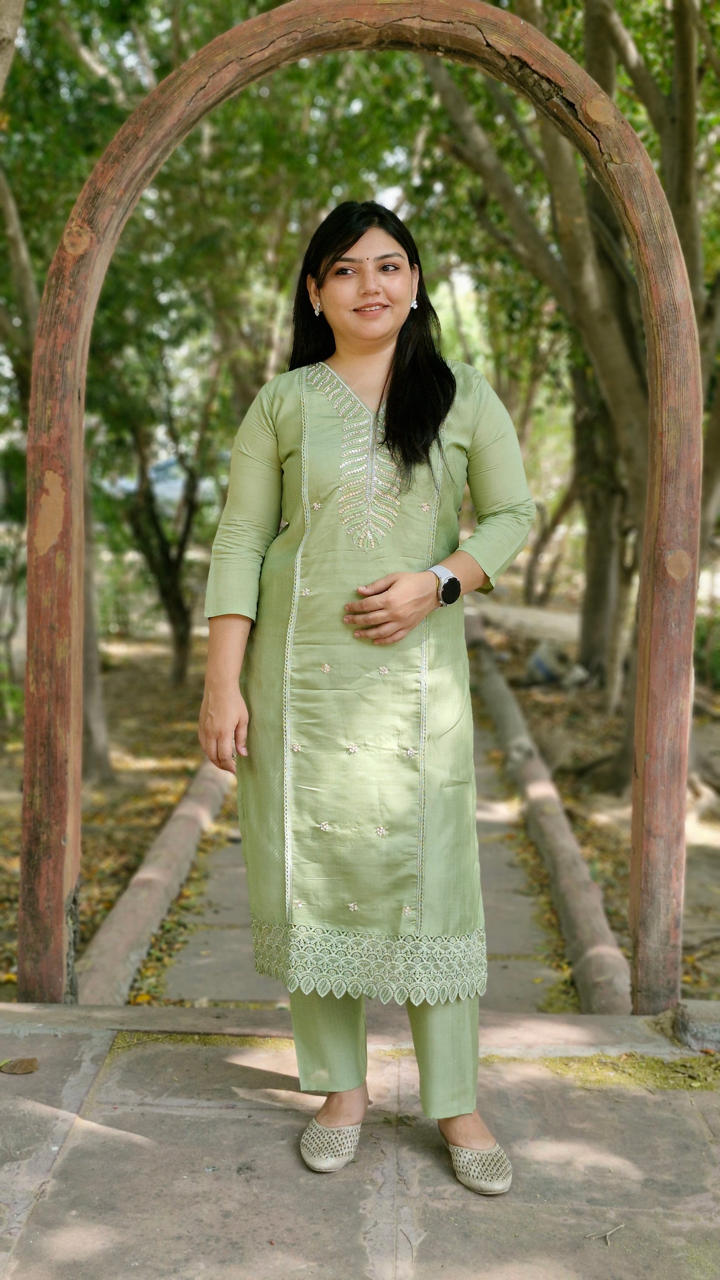 Noor-e-Pista Dola Silk Elegance Suit Set