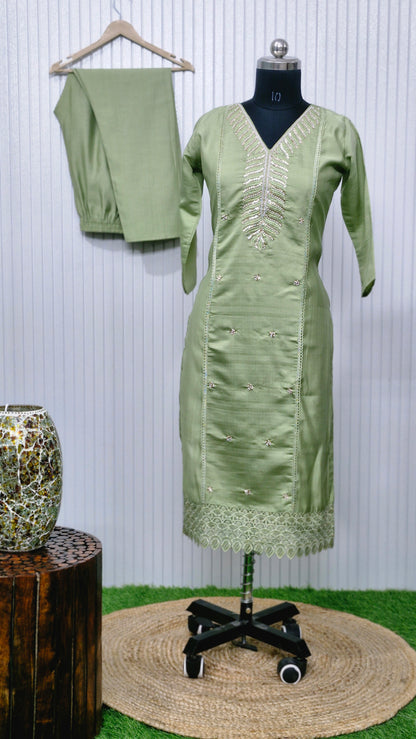 Noor-e-Pista Dola Silk Elegance Suit Set